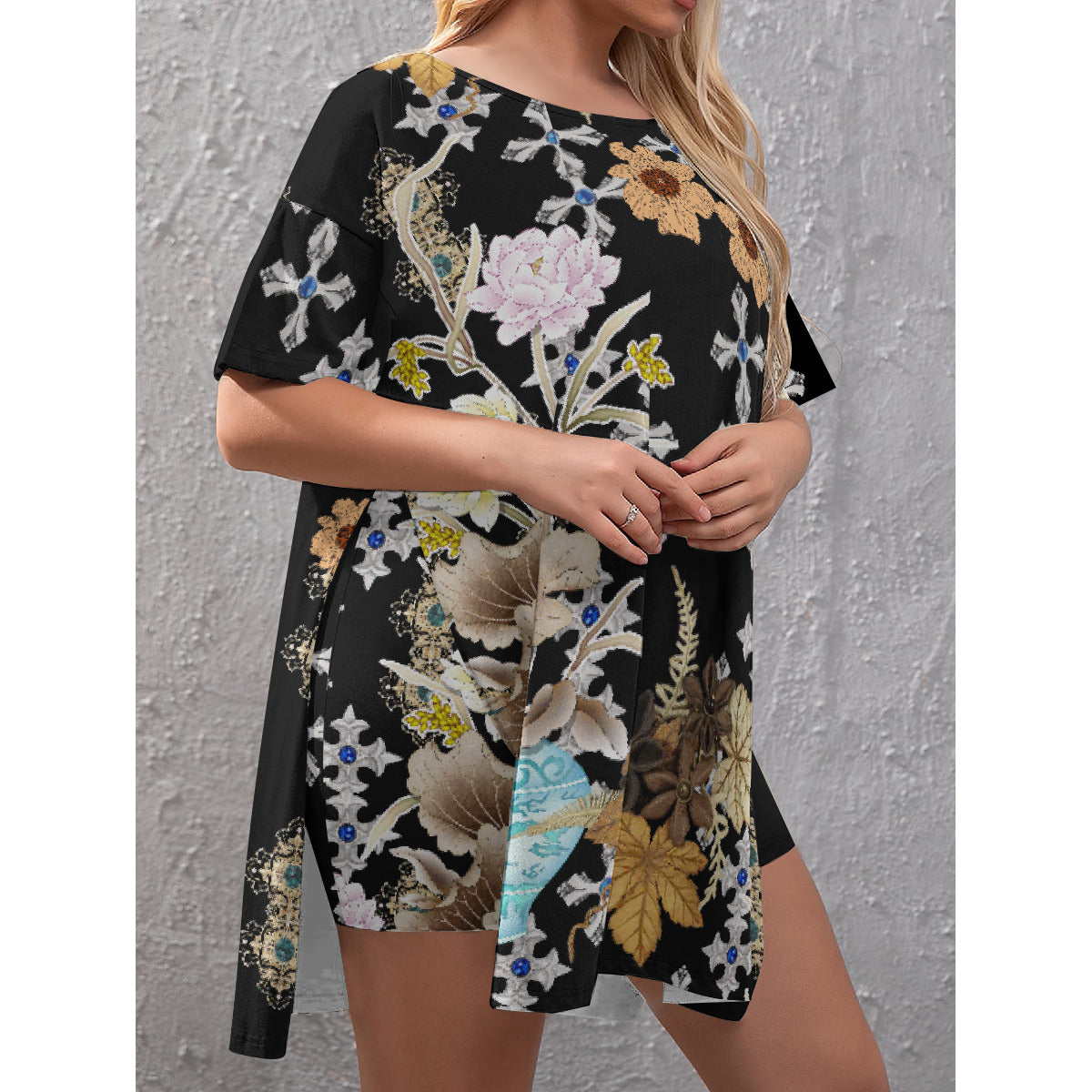 Black and Nature Drop-Shoulder Shirt with Side Split and Shorts (Plus Size)